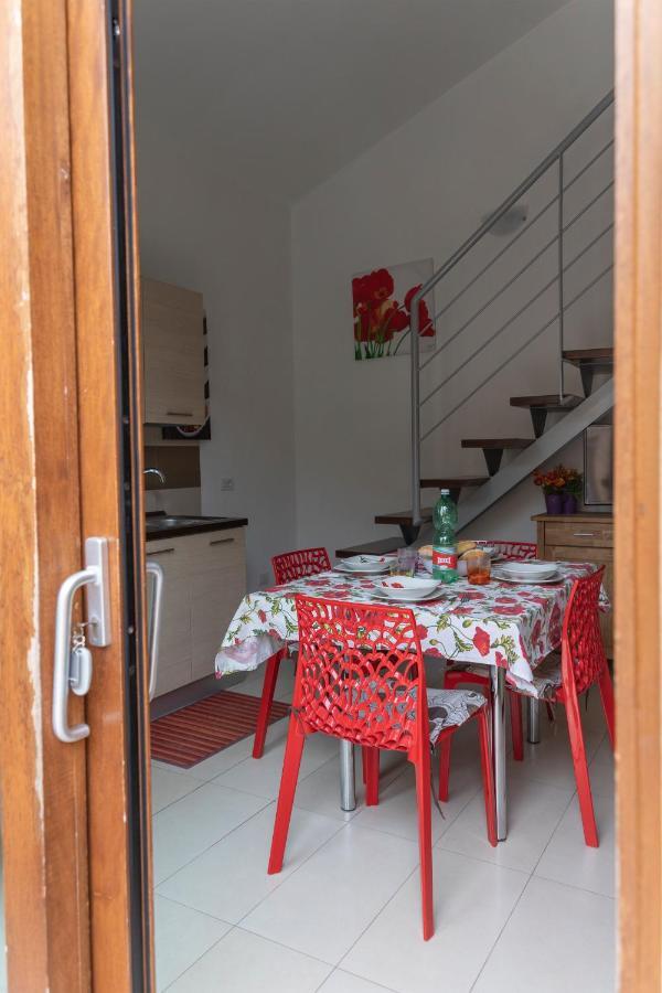 Case Fiorite Riola Sardo Buitenkant foto