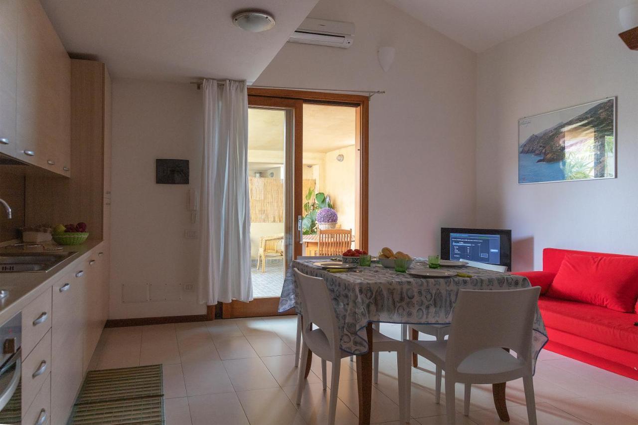 Case Fiorite Riola Sardo Buitenkant foto